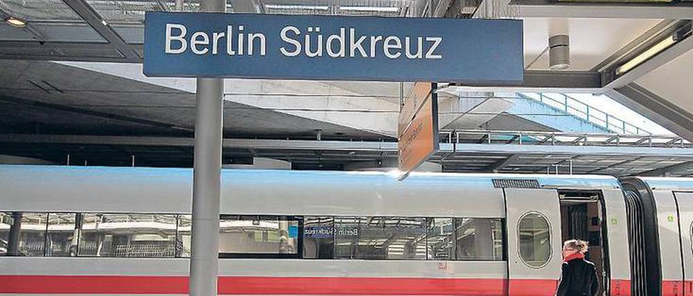 Der Bahnhof ist übersichtlich und eignet sich gerade deshalb für einen Feldversuch: Am Bahnhof Südkreuz werden modernste Überwachungskameras installiert.
