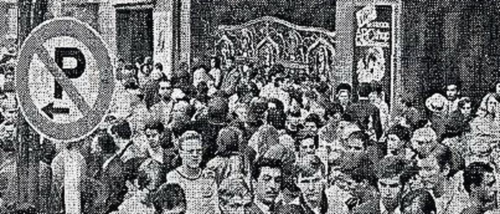 Revolution nach Ladenschluss. Protest am KaDeWe gegen längere Öffnungszeiten, am 26. August 1967. 