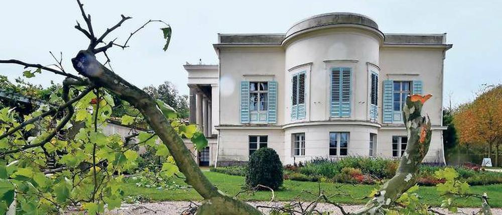 Gnadenlos. Sturmtief „Xavier“ hat in den Schlossgärten von Potsdam, Brandenburg und Berlin eine Spur der Verwüstung hinterlassen. Allein im Park von Sanssouci sind ihm 110 historische Altbäume zum Opfer gefallen. 