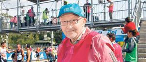 Etappe erreicht. Jubilar Horst Milde hob den Berliner Marathon 1974 aus der Taufe.