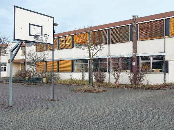 Endloses Provisorium. Eigentlich sollte die Clay-Schule in Rudow nur für die Sanierung des Schulgebäudes in Container ziehen. Das ist 25 Jahre her.