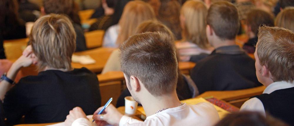 Studierende an der Berliner Humboldt-Universität während einer Vorlesung.