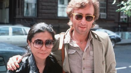 John Lennon und Yoko Ono 1980 in New York. Ono hatte den Diebstahl der Gegenstände vor mehr als 10 Jahren angezeigt.