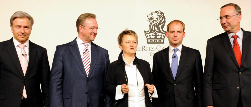 Die Spitzenkandidaten für die Abgeordnetenhauswahl in Berlin, der Regierende Bürgermeister Klaus Wowereit (SPD - v.l.), Frank Henkel (CDU), Renate Künast (Bündnis 90/Die Grünen), Christoph Meyer (FDP) und Harald Wolf (Die Linke).