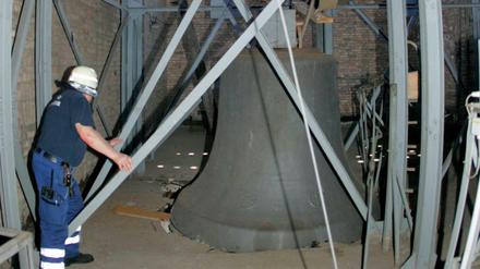 Die 2008 herabgestürzte 6,5 Tonnen schwere Glocke soll ab Sonntag wieder läuten.