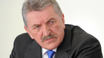 Beurlaubter Bürgermeister. Klaus-Dieter Hübner (FDP) will gegen seine Sperre vorgehen.