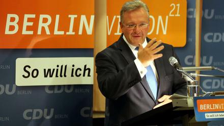 Gut in Form: CDU-Chef Frank Henkel auf dem Parteitag am Montagabend in Berlin.
