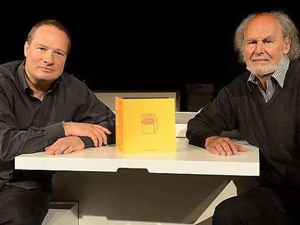 Viel Grips. 2011 übergab Volker Ludwig (rechts) die künstlerische Leitung des Theaters an Stefan Fischer-Fels (links).