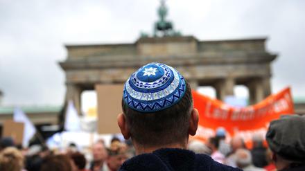 Kundgebung «Steh auf! Nie wieder Judenhass!» vor dem Brandenburger Tor in Berlin (2014).
