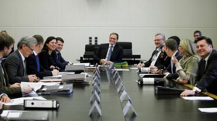 Der regierende Bürgermeister Berlins Michael Müller und die Senatoren.