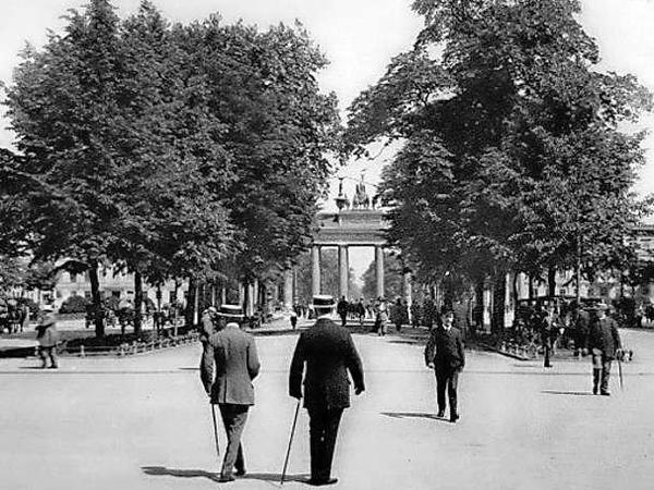 Elegant und international: Berlin 1910, Unter den Linden