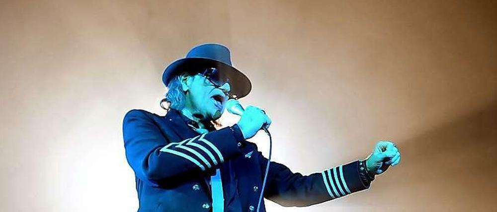 Der Sänger Udo Lindenberg steht 2012 auf der Bühne der Berliner O2-World.