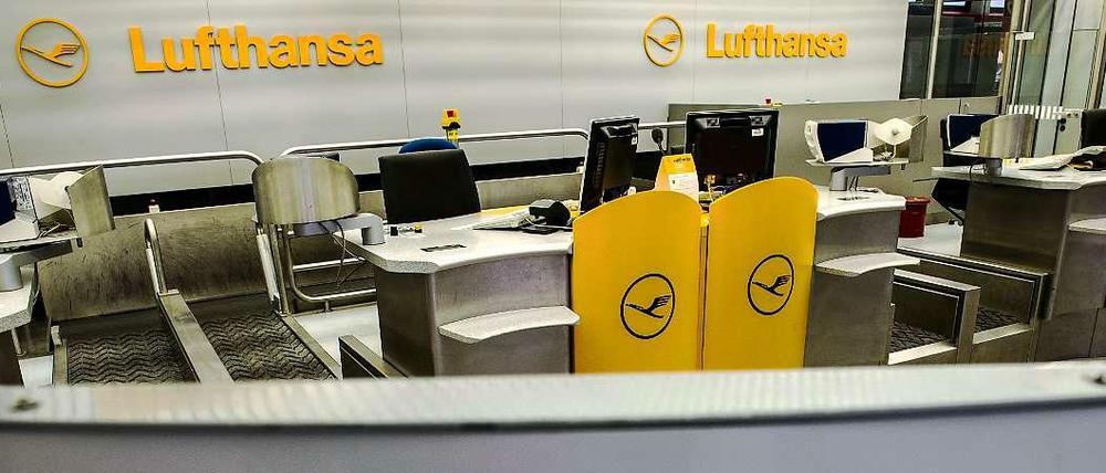 Freie Lufthansa-Schalter wird es heute am Flughafen Tegel jede Menge geben - ab 13 Uhr hat die Gewerkschaft Vereinigung Cockpit zum Streik aufgerufen.