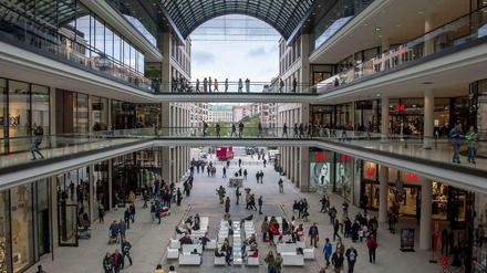 Berlins Geschäfte dürfen am Sonntag aufmachen. Diese Gelegenheit nutzt auch die neue „Mall of Berlin“ am Leipziger Platz mit 270 Läden.