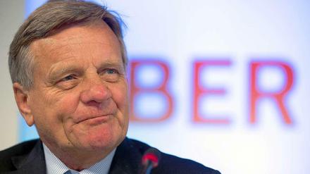 BER und kein Ende: Flughafenchef Hartmut Mehdorn will "radikaler" werden