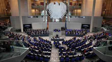 Die Abgeordneten des Bundestages bei der Rede von Norbert Lammert.