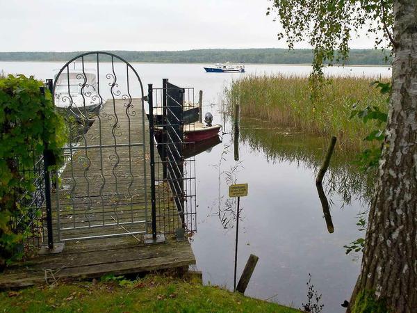 Während der Ermittlungen veröffentlichte die Polizei nicht nur Fotos vom Tatort und seiner Umgebung am Storkower See...