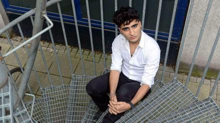 Nasser, 18, hat viel durchgemacht - nur weil er schwul ist. Seine Familie hätte ihn dafür fast getötet. 