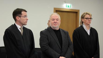 Bis es wieder soweit ist, dauert es noch ein bisschen: Axel Hilpert vor Gericht, im Januar 2012.