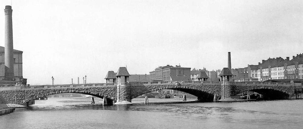 Die historische Brommybrücke.