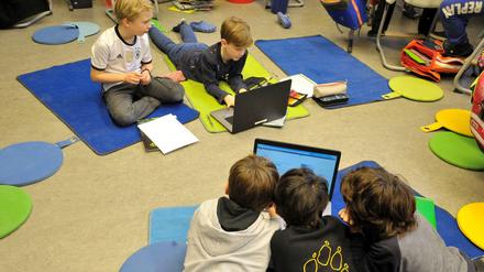 Die Grundschule am Koppenplatz ist bekannt für ihre gute IT-Ausstattung, die unterlegt ist mit innovativen Unterrichtskonzepten (Archivbild).
