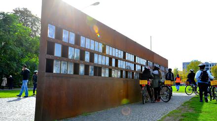 Die Mauergedenkstätte Bernauer Straße gehört für Berlin-Touristen zum Pflichtprogramm.