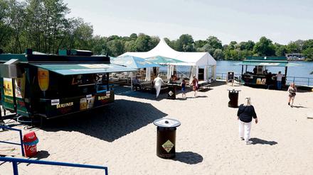 Nach Turbulenzen wegen einer Baustelle eröffnet das Strandbad Weißensee die Saison mit provisorischen Sanitäranlagen. 