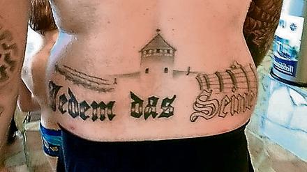 KZ-Tattoo im Spaßbad in Oranienburg
