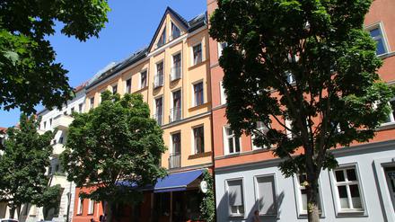 Altbau-Fassaden im Kaskelkiez (Kaskelstraße) in Berlin-Lichtenberg stehen nun unter Milieuschutz und dürfen nur mit einer Genehmigung saniert werden.  