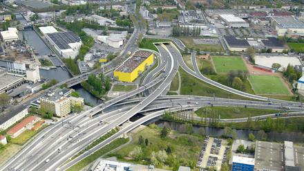 So soll das Autobahnkreuz Neukölln in Zukunft aussehen. Von hier geht's durch den Tunnel gen Norden.
