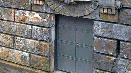 Was verbirgt sich hinter der Tür am Nationaldenkmal für Kaiser Wilhelm I.?