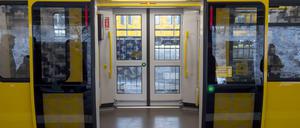 Ein Zug des U-Bahntyps IK. Mit rund 1000 neuen U-Bahn-Wagen soll die Flotte der BVG erneuert werden.