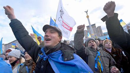 Pro-europäische Demonstranten gehen weiter auf Kiews Straßen.