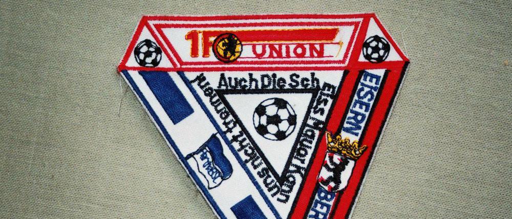 Eine Rarität, vor allem in der DDR. Ein Aufnäher der Fans von Hertha BSC und dem 1. FC Union.