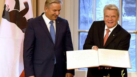 Urkundlich erwähnt. Joachim Gauck ist seit Mittwochnachmittag Berliner Ehrenbürger. Klaus Wowereit hat ihn dazu ernannt.