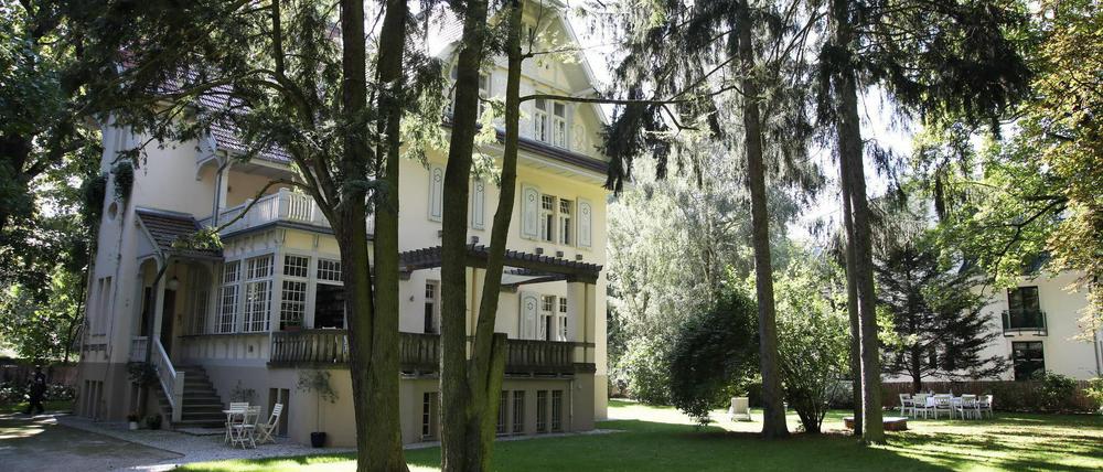 Eine Villa im Landkreis Starnberg bei München? Nein, das ist die Villa Dechend in Potsdam. 