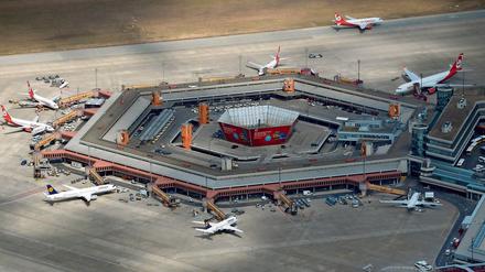 Die meisten Berliner wünschen sich, dass der Flughafen Tegel nach der Öffnung des BER erhalten bleibt.