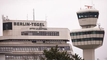 Blick auf das Hauptgebäude und den Tower des Flughafens Tegel am 20.03.2017 in Berlin. 