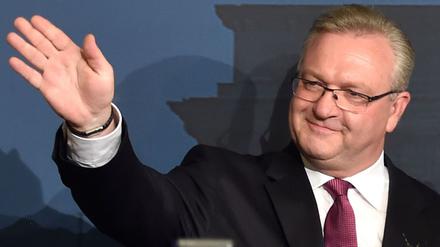 Der Spitzenkandidat der CDU, Innensenator Frank Henkel nach der Bekanntgabe der Wahlergebnisse.