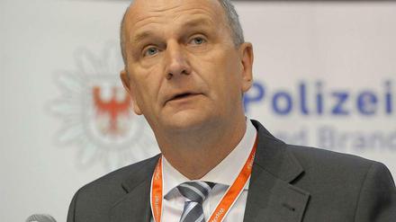 Neue Pläne für die Polizei. Ministerpräsident Dietmar Woidke hält den radikalen Personalabbau nicht mehr für realisierbar.