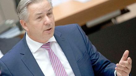 Der regierende Bürgermeister Klaus Wowereit erntete am Donnerstag im Abgeordnetenhaus Gelächter der Opposition.