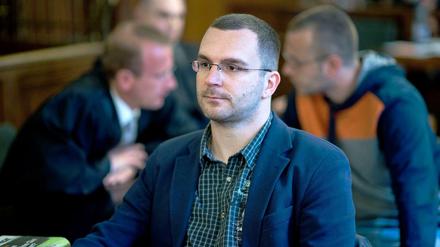 Der angeklagte NPD-Funktionär Sebastian Schmidtke beim Prozess wegen Volksverhetzung im Amtsgericht Tiergarten in Berlin.