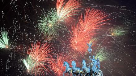 Zur Silvesterparty am Brandenburger Tor werden rund eine Million Gäste erwartet.