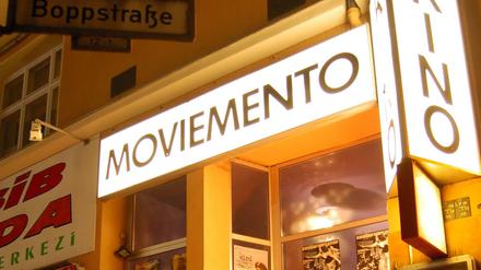 Vor dem Kino "Moviemento" trafen am Freitag pro-israelische und pro-palästinenische Aktivisten aufeinander. 
