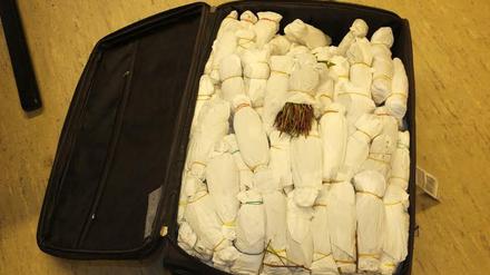 Ein Koffer voll Rauschgift: 63 Kilogramm Kat aus Äthiopien.