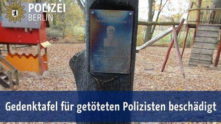 Die Gedenktafel für einen getöteten Polizisten wurde in Neukölln beschädigt.