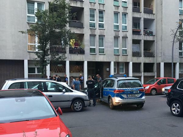 Polizeieinsatz nach bewaffneter Auseinandersetzung in der Graefestraße.