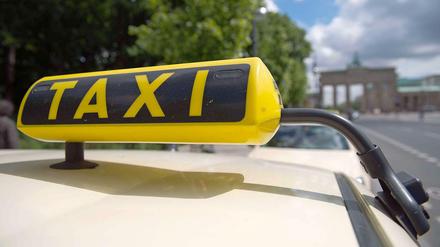 Wegen angeblicher Vergewaltigung muss sich ein 48-jähriger Taxifahrer vor dem Landgericht verantworten.