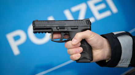 Bei einem Einsatz in Hellersdorf zogen Polizisten ihre Dienstwaffen.