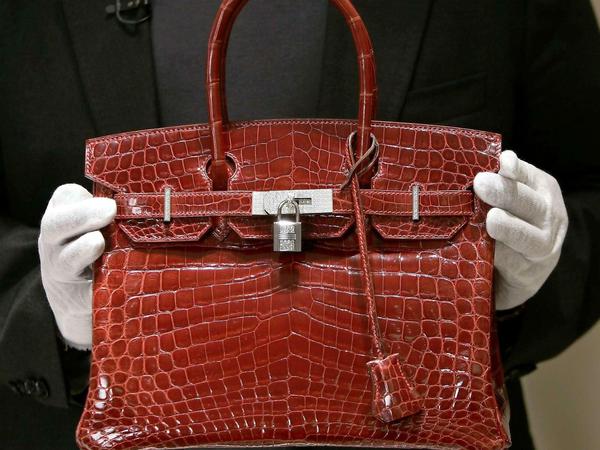 Perfekte Handwerkskunst für schlappe 129.000 Dollar: Die Birkin Bag aus Krokodilleder. Nicht im Bild: Die gehäuteten Krokodile.